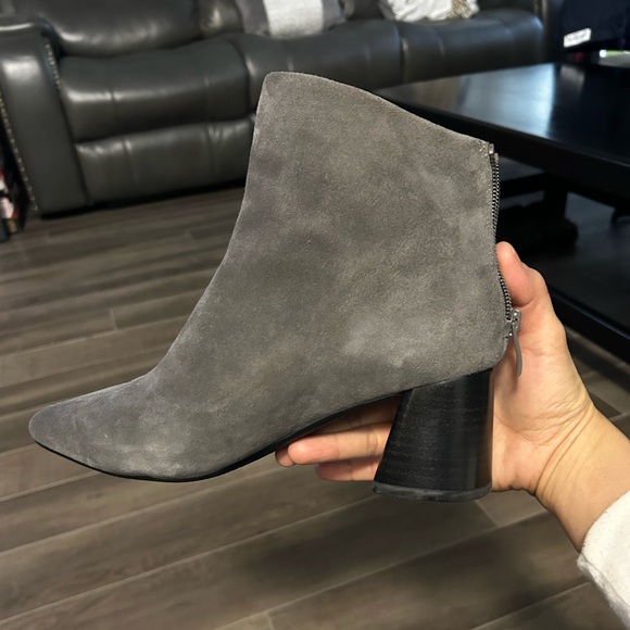 Millie’s suede boots - Picture 12 of 15